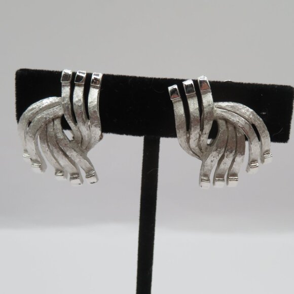 Vintage Charel Clip On Earrings Silver Tone - Picture 1 of 10